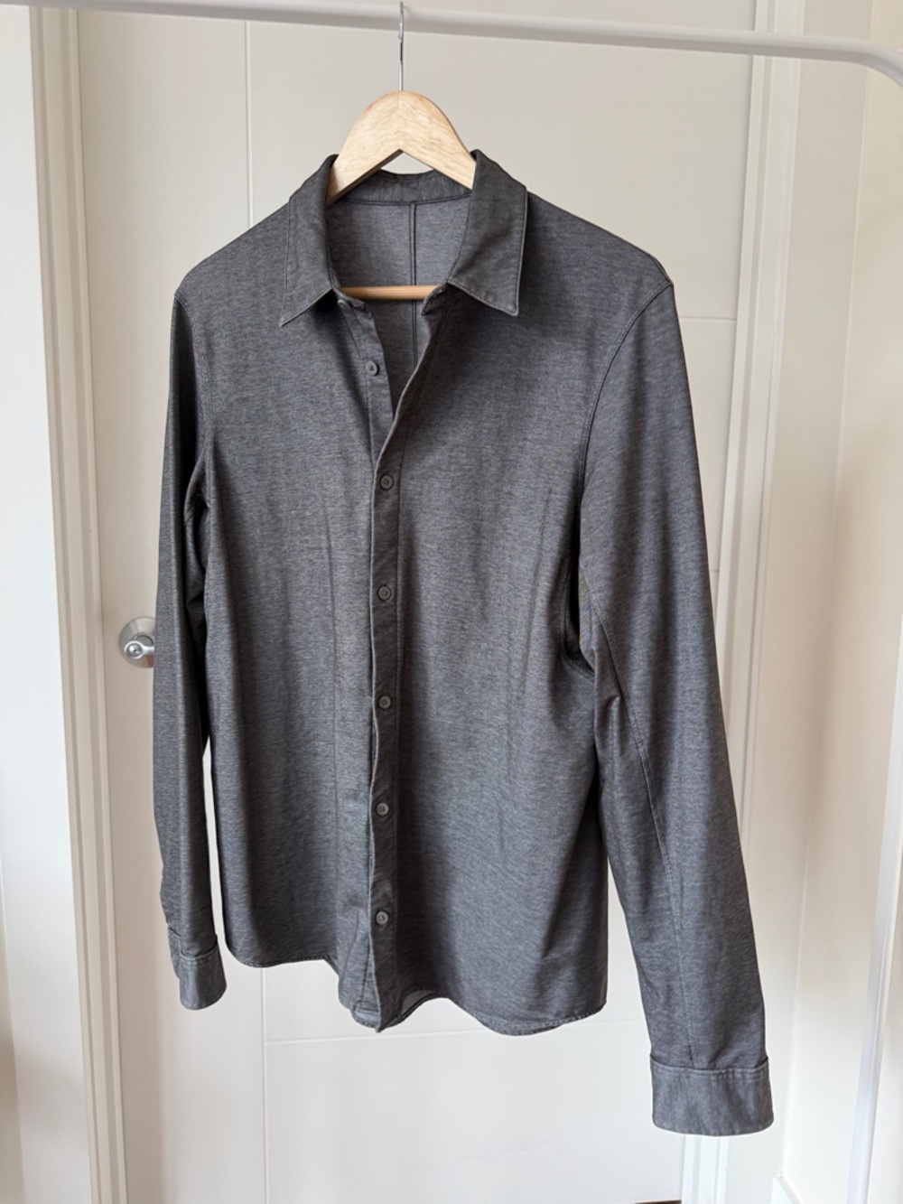 Lululemon Commission Button Down - Medium